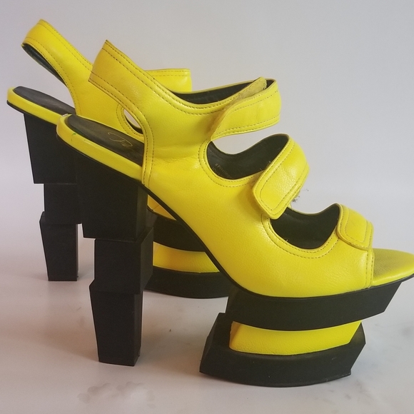 Size 10 Privileged Yellow & Black Velcro Heels - Picture 6 of 11